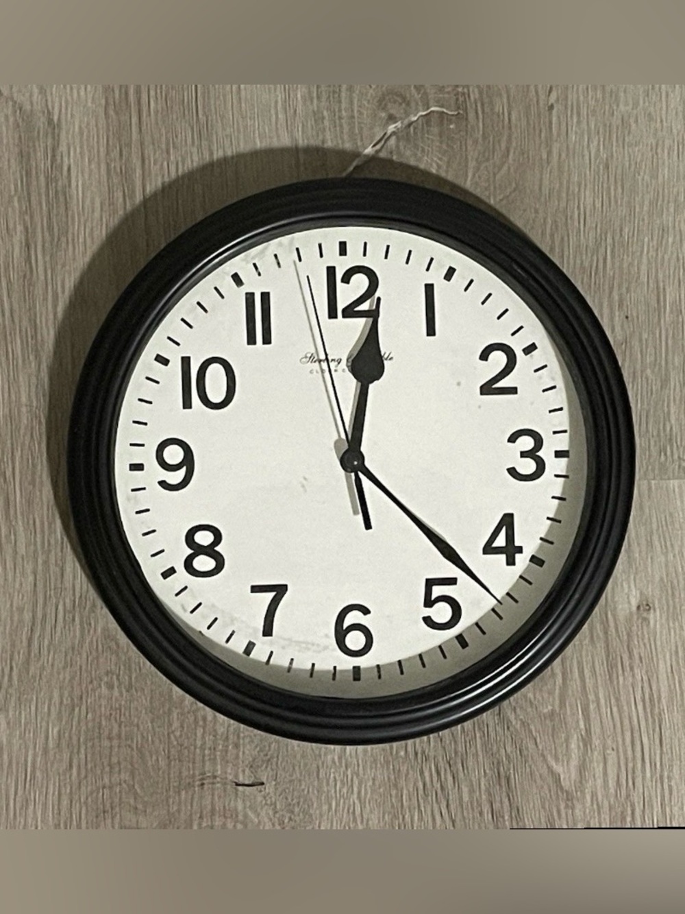 Sterling & Noble Wall Clock Quartz Battery Operated 8.5in Round Black Tested